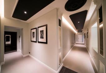 7 Suites allows 18 year olds to book a room