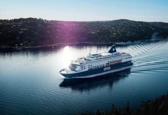 DFDS Ferry - Oslo to Frederikshavn allows 18 year olds to book a room