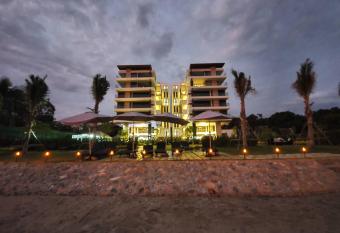 Beachfront Escape Studio E265 has Balcony rooms