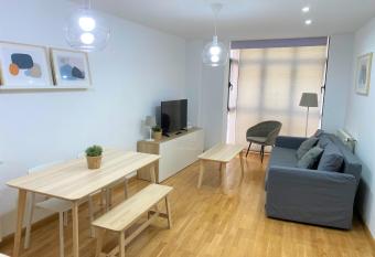 Apartamento La Sal allows 18 year olds to book a room