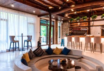 In Flower Hotel has Balcony rooms