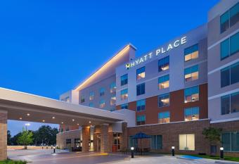 Hyatt Place Austin - Lake Travis/Four Points allows 18 year olds to book a room