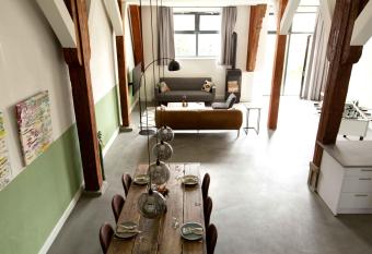 Cityloft allows 18 year olds to book a room