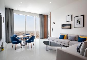 Le Meridien Riyadh has rooms with a private hot tub