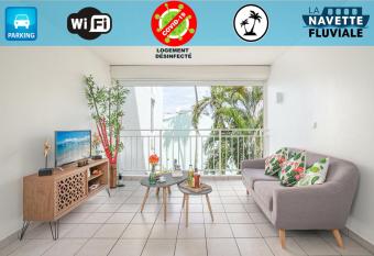 Appartement les pieds dans l eau has Balcony rooms