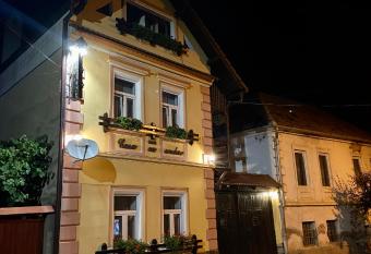 Casa cu Cerdac has Balcony rooms