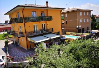 Alessio appartamenti has Balcony rooms