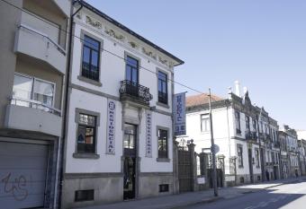 Hotel Portucalense has Smoking rooms