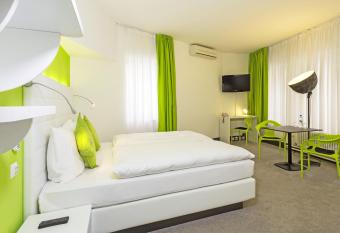 Hotel City Inn Basel allows 18 year olds to book a room