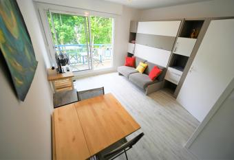 STUDIO LES GOELANDS has Balcony rooms