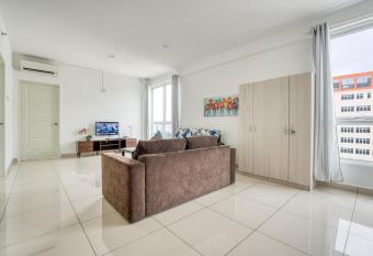 Profolio @ Mansion One has Balcony rooms