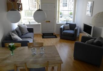 Totters townhouse allows 18 year olds to book a room