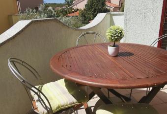 Apartment Teo Volme has Balcony rooms