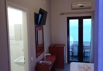 GR Apartments Sea View allows 18 year olds to book a room