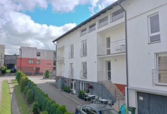 KOMPAS allows 18 year olds to book a room