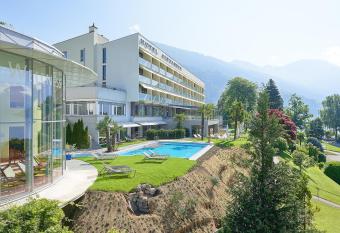 Hotel Alexander has Balcony rooms
