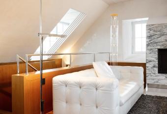 Widder Hotel - Zurichs luxury hideaway has rooms with a private hot tub