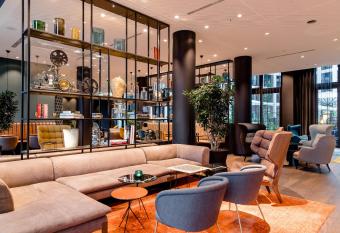 Motel One K  ln-Messe allows 18 year olds to book a room