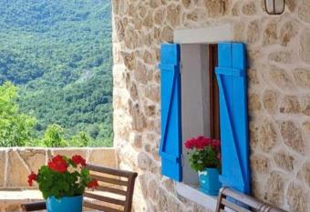 Etno house HAPPY VILLAGE has Balcony rooms