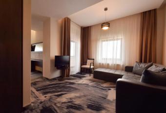 Hotel Scapino has rooms with a private hot tub