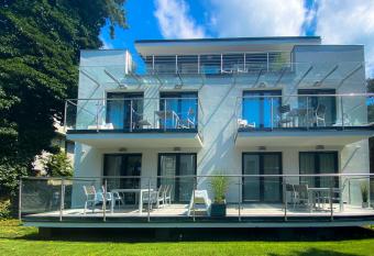 SPOT JURATA allows 18 year olds to book a room