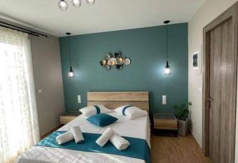 EVELIN STUDIO has Balcony rooms