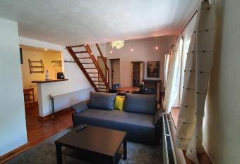 Studio cosy 2 allows 18 year olds to book a room