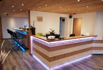 Hotel Europa has Balcony rooms