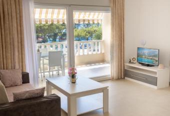 Apartment Palace PROMAJNA has Balcony rooms