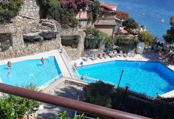 CONCA VERDE Appartamento sul mare has Balcony rooms