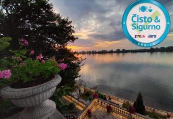 Vila Jugovo S has Balcony rooms