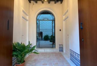 CASA CASCO HIST  RICO allows 18 year olds to book a room