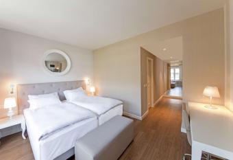 NH Geneva City allows 18 year olds to book a room