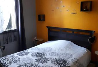 Chez les catherine allows 18 year olds to book a room