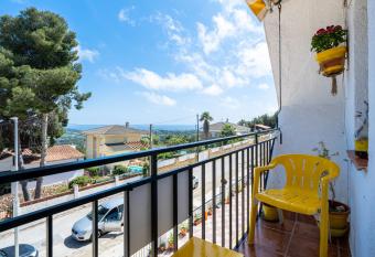 Las Colmenas 2 has Balcony rooms