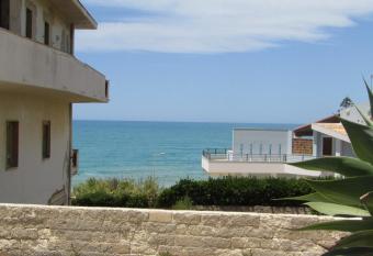 Casa vacanze Cassandra has Balcony rooms