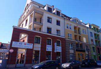 Hostel Annamarie allows 18 year olds to book a room