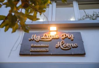 My Little Pig home has Balcony rooms