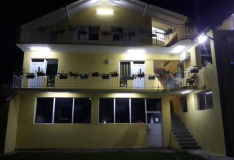 APARTMANI PLAVI allows 18 year olds to book a room