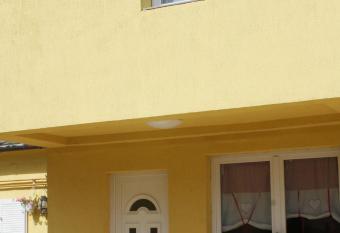 Well Living Apartments has Balcony rooms