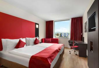 Ramada Encore by Wyndham Geneva allows 18 year olds to book a room