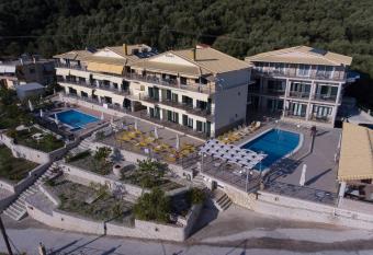 Eleni Studios Parga has Balcony rooms