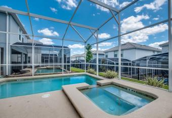 Stylish Home wPrivate Pool&Spa, near Disney has Balcony rooms