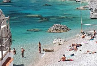 il bl   has Balcony rooms