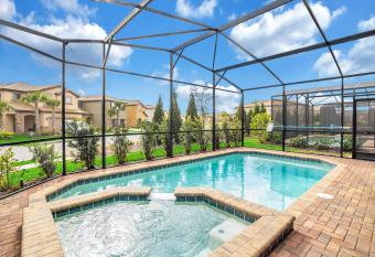 5532 Misty Oak Circle has Balcony rooms