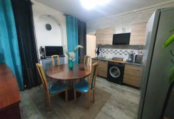 Bel appartement enti  rement r  nov   allows 18 year olds to book a room