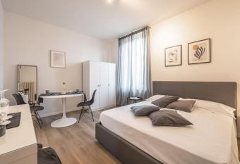 Emilia Suite Essence allows 18 year olds to book a room