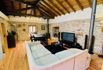 Casa da Av   has Balcony rooms