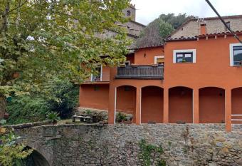 River house_Casa junto al r  o has Balcony rooms