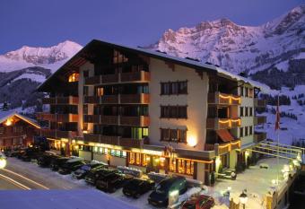 Chalet-Hotel Beau-Site has Balcony rooms
